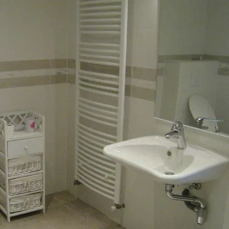 Contemporain En Ecovillage Avec Grande Terrasse Et Proximite Attractions, 3 Chambres, Pmr - Fr-1-584-123 *
