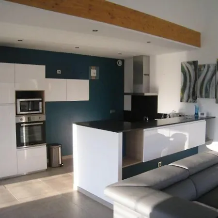 Contemporain En Ecovillage Avec Grande Terrasse Et Proximite Attractions, 3 Chambres, Pmr - Fr-1-584-123 *