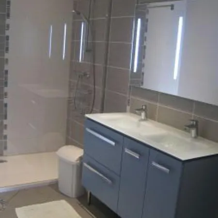 Contemporain En Ecovillage Avec Grande Terrasse Et Proximite Attractions, 3 Chambres, Pmr - Fr-1-584-123