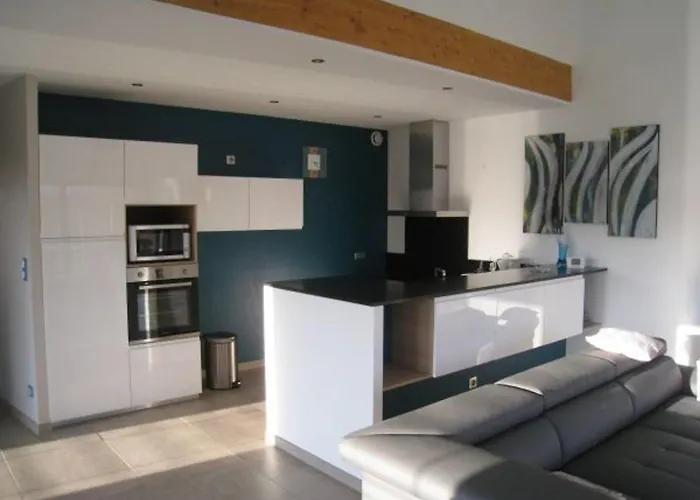 Contemporain En Ecovillage Avec Grande Terrasse Et Proximite Attractions, 3 Chambres, Pmr - Fr-1-584-123 *